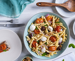 Salada de Macarrão com Tomate Confit